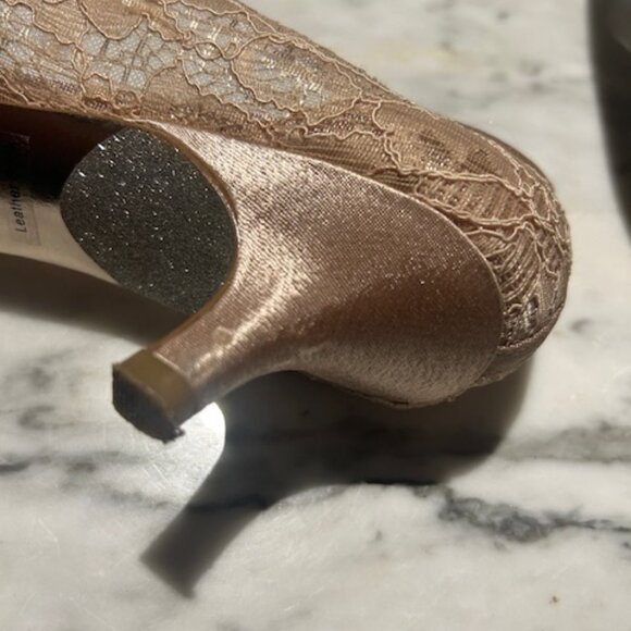 Champagne Lace Adrianna Papell heels - Picture 2 of 4